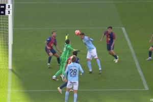 B体育平台-手下留情了！明格萨面对旧主，空门顶偏错失绝杀！