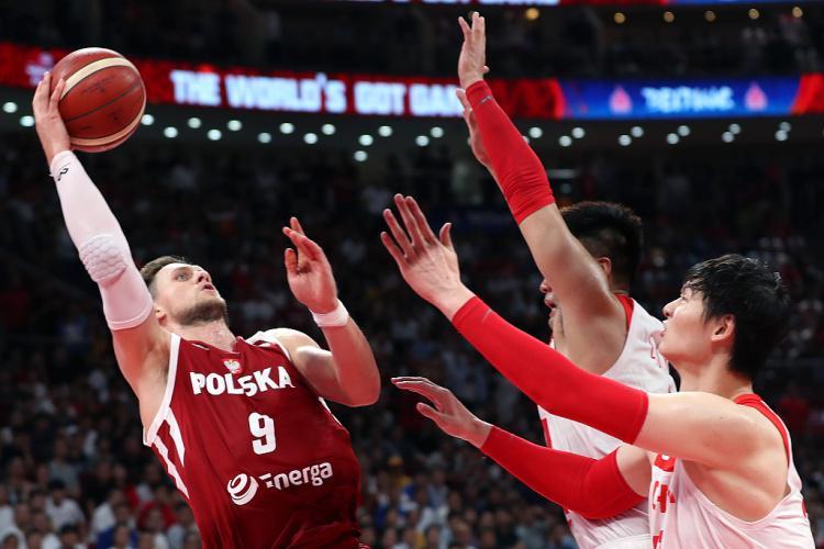 B体育网址-波兰欧锦赛12人名单出炉：索汉缺席 抢断周琦发球的波尼特卡在列