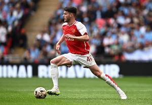 赖斯此前381场比赛没有任意球破门，对阵皇马12分钟内双响