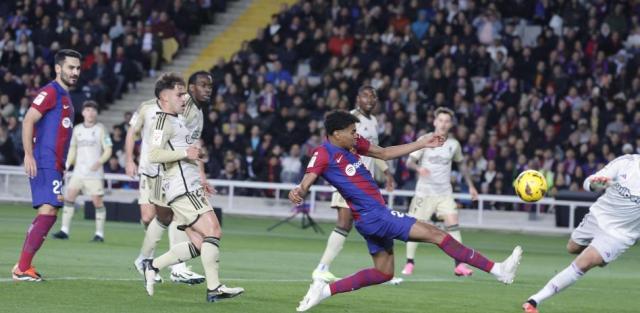 B体育官网-巴萨平倒数第二，拉总掀桌子，还能怎么办？